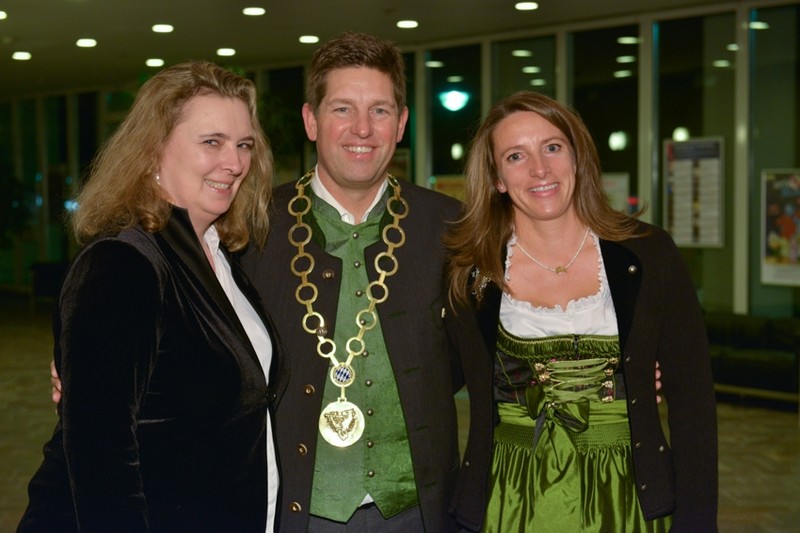 Beim Neujahrsempfang der Gemeinde Taufkirchen am 16.01.2015 mit Brgermeister Ullrich Sander und seiner Ehefrau Ruth Sander